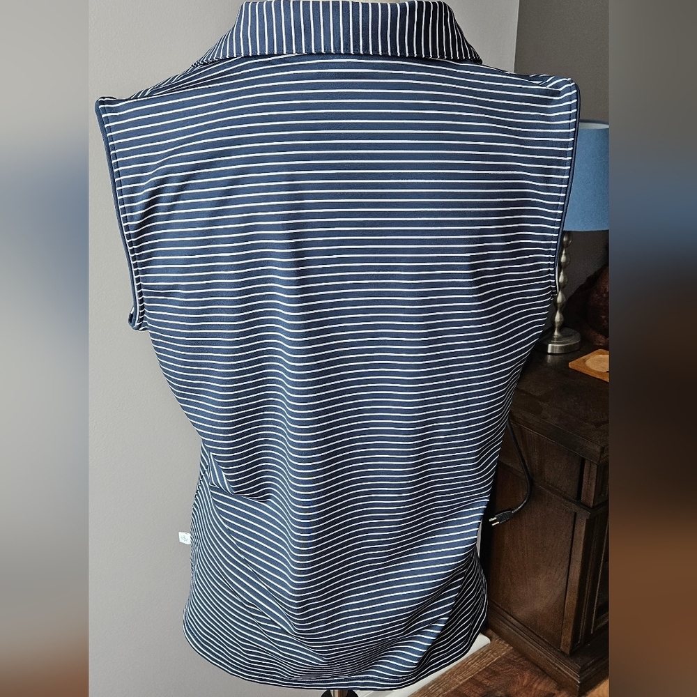 Lady Hagen Essentials Sleeveless, V-neck Collared Golf Polo Top - Picture 3 of 7